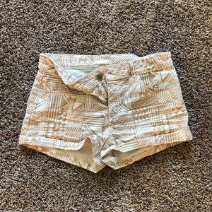 Geometric Short Shorts